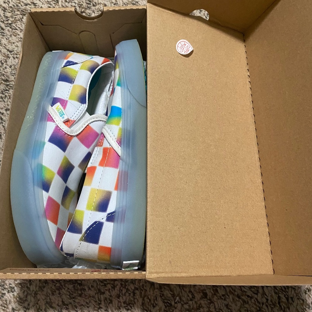 VANS SLIP ON, NEW IN BOX, Women Size 6, CULTIVATE CARE COLLECTION.